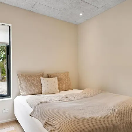 Karlene - 300m From The Sea By Interhome *