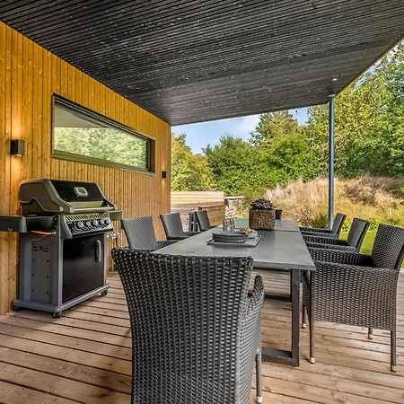 Karlene - 300m From The Sea By Interhome